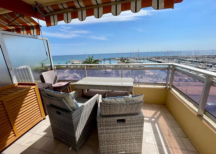 Superbe Appartement En Bord De Mer, Pres Du Centre Et Des Plages