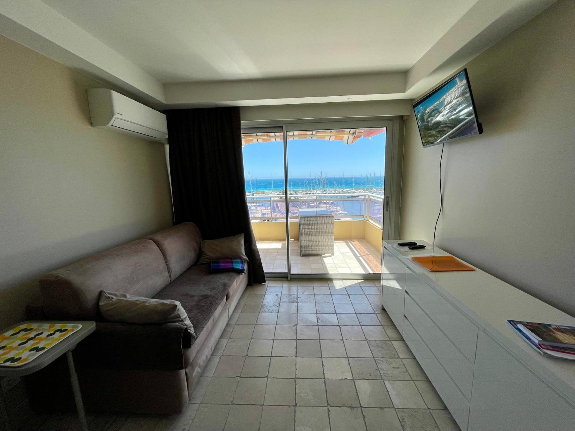 Superbe En Bord De Mer, Pres Du Centre Et Des Plages Apartment *